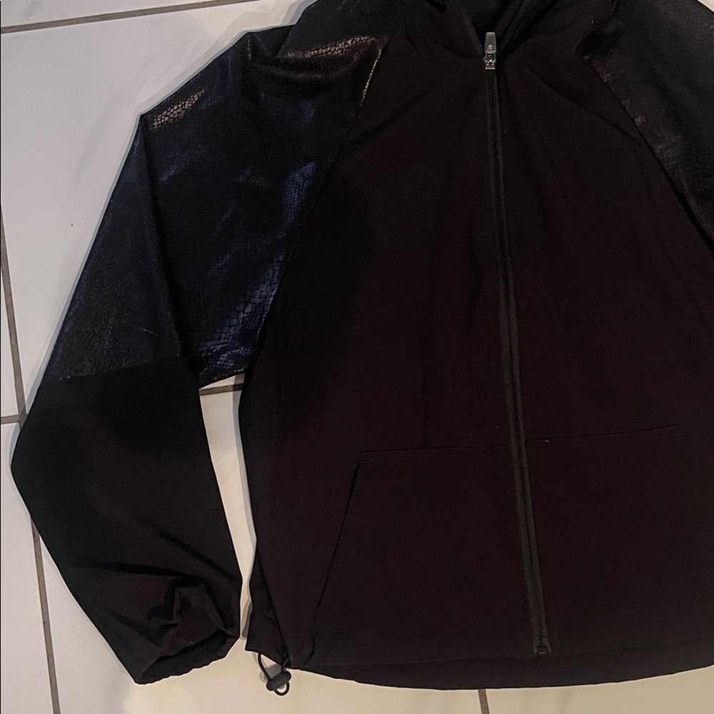 Beach Riot Black Hooded Jacket - Picture 4 of 7